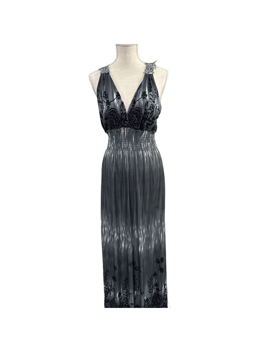 Women's Wuwatu Black and Gray Sleeveless Embroidered Halter Maxi Dress. Size L